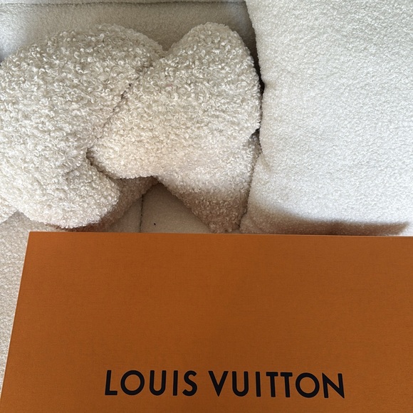 Louis Vuitton Damier Ebene Tote with Red Interior - Picture 7 of 8